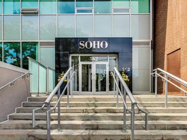 208 - 562 Eglinton Ave E