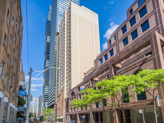 403 - 25 Grenville St