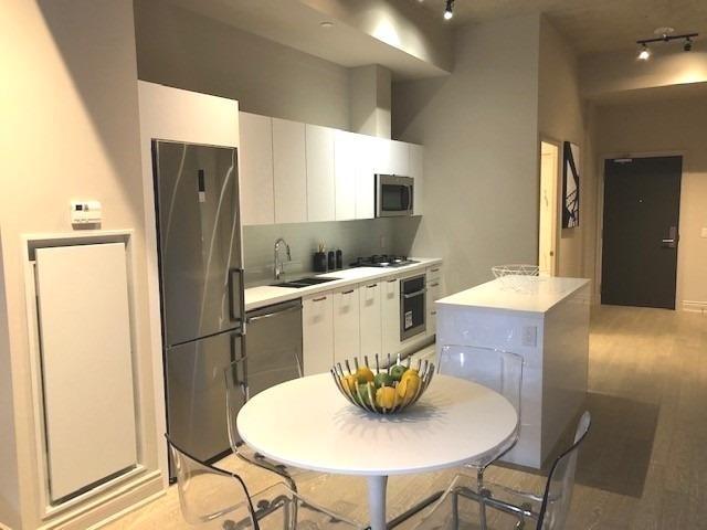 215 - 608 Richmond St W