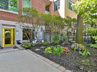 105 - 21 Nassau St