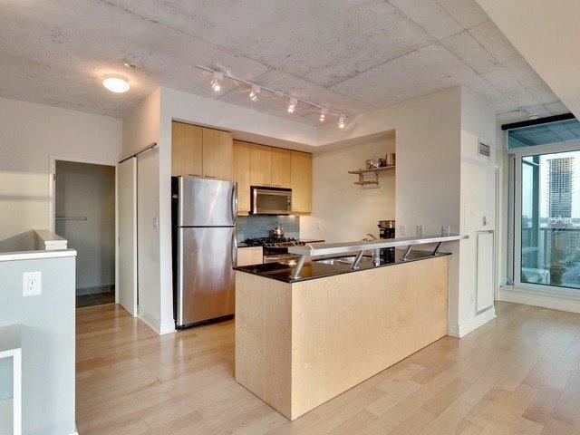 1019 - 333 Adelaide St E