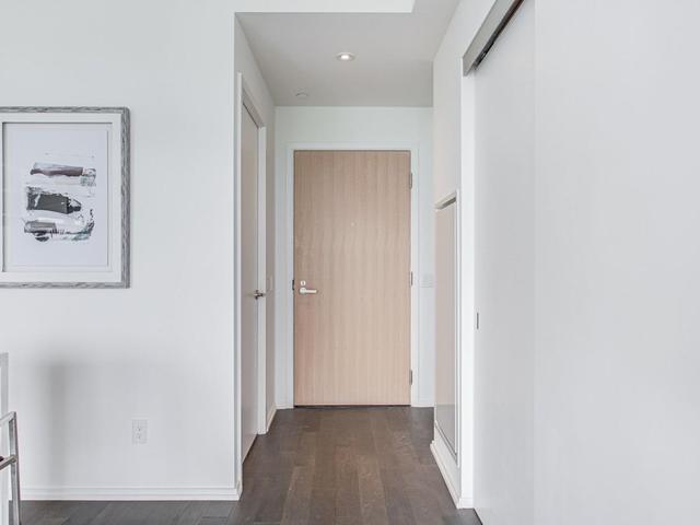 1726 - 8 Hillsdale Ave E