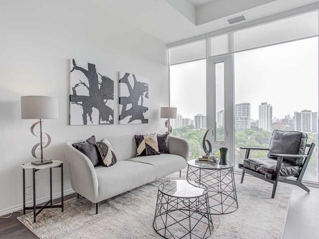 1726 - 8 Hillsdale Ave E