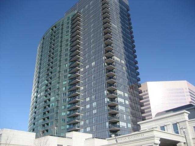 1525 - 25 Greenview Ave