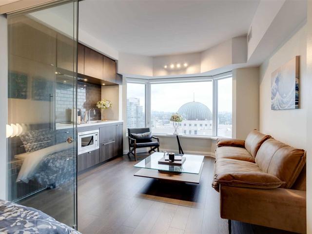 3116 - 155 Yorkville Ave