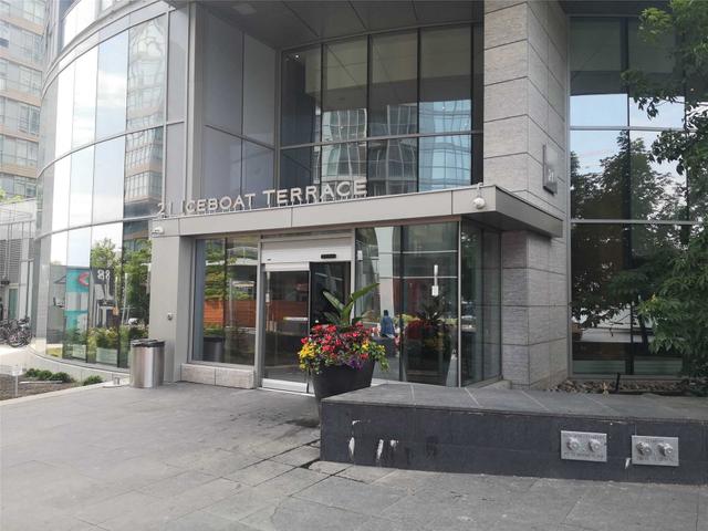 PH08 - 21 Iceboat Terr