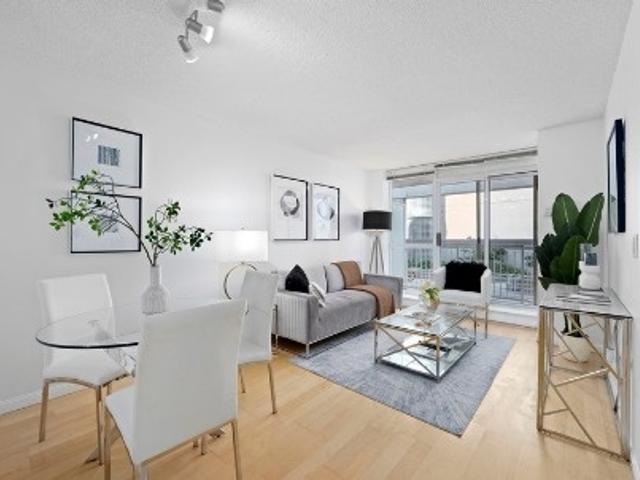 212 - 18 Stafford St