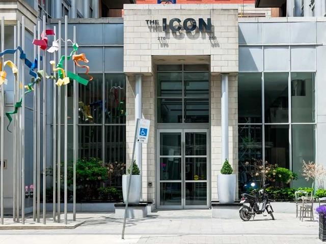 808 - 270 Wellington St