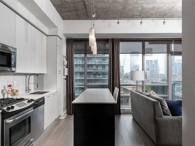 610 - 399 Adelaide St W