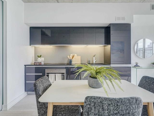 915 - 20 Minowan Miikan Lane