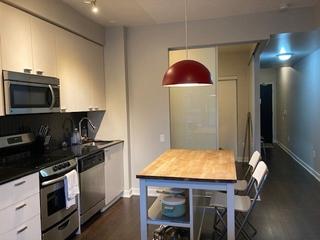 808 - 775 King St W