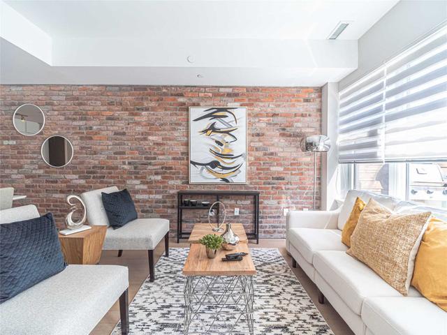 TH102 - 138 St Helens Ave