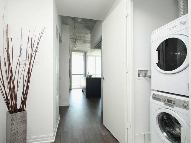 3207 - 88 Blue Jays Way