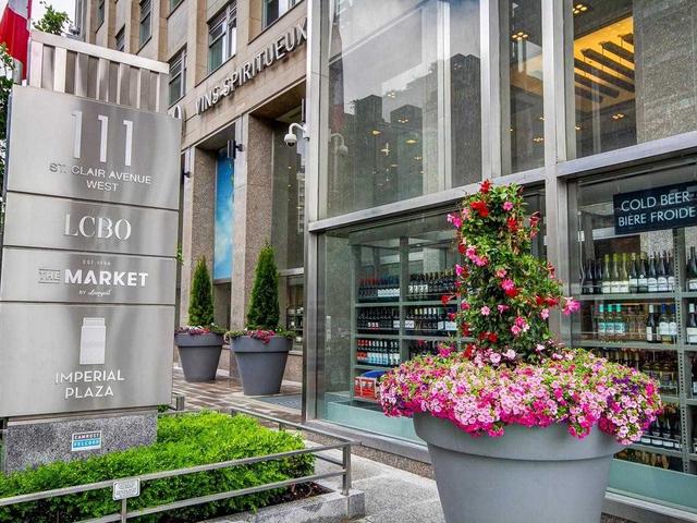 321 - 111 St Clair Ave W