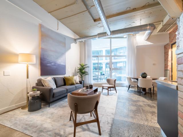 962 - 155 Dalhousie St