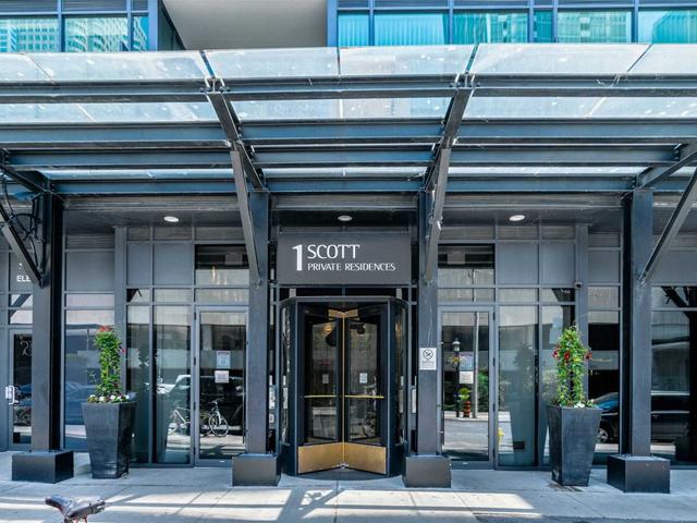 1605 - 1 Scott St