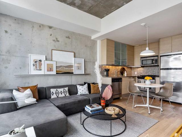 702 - 138 Princess St