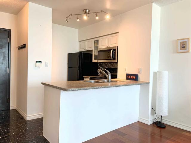 1008 - 410 Queens Quay W