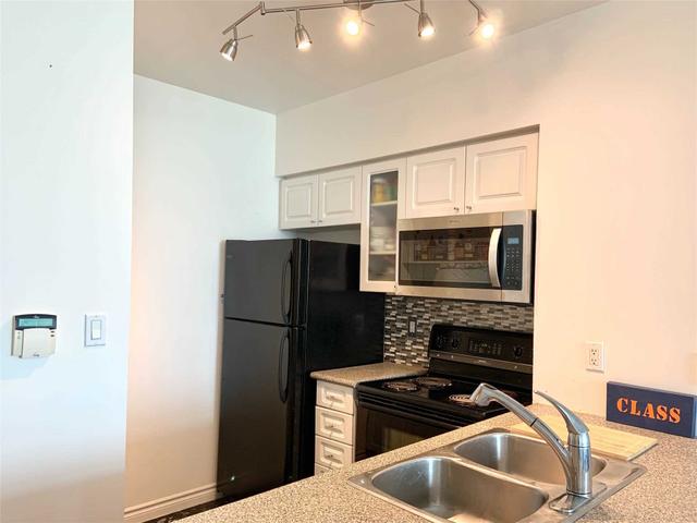 1008 - 410 Queens Quay W