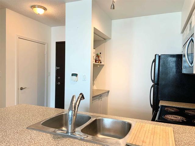 1008 - 410 Queens Quay W