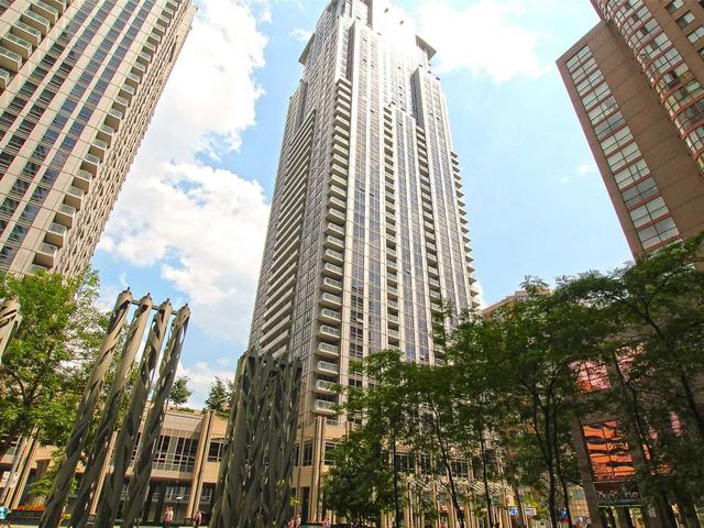 1514 - 761 Bay  St
