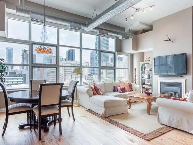 809 - 155 Dalhousie St