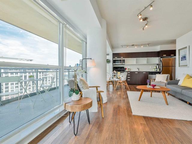 1404 - 80 Western Battery Rd