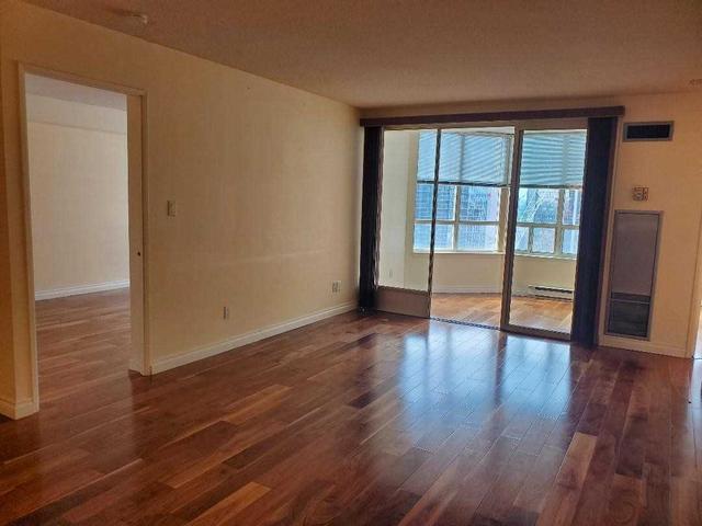 2101 - 30 Greenfield Ave