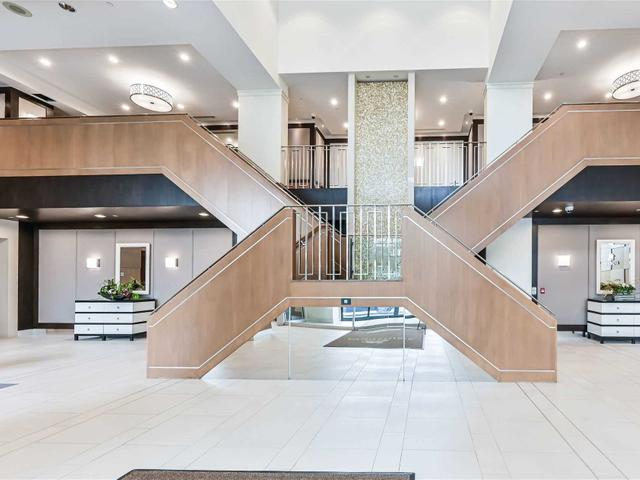 1305 - 100 Harrison Garden Blvd