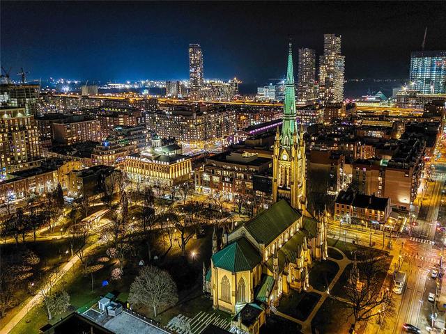 2607 - 33 Lombard St