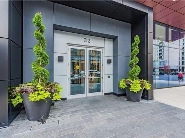 801 - 32 Davenport Rd