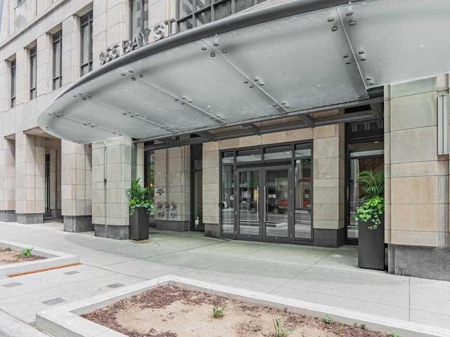 1102 - 955 Bay St