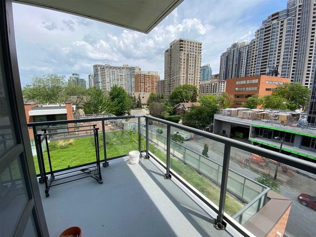 512 - 68 Canterbury Pl