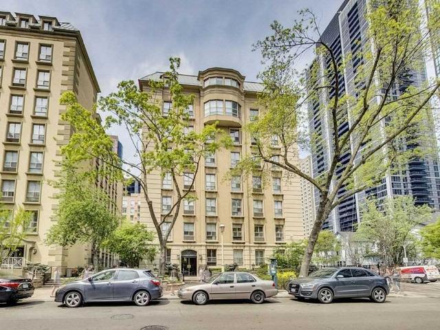 606 - 88 Charles St E