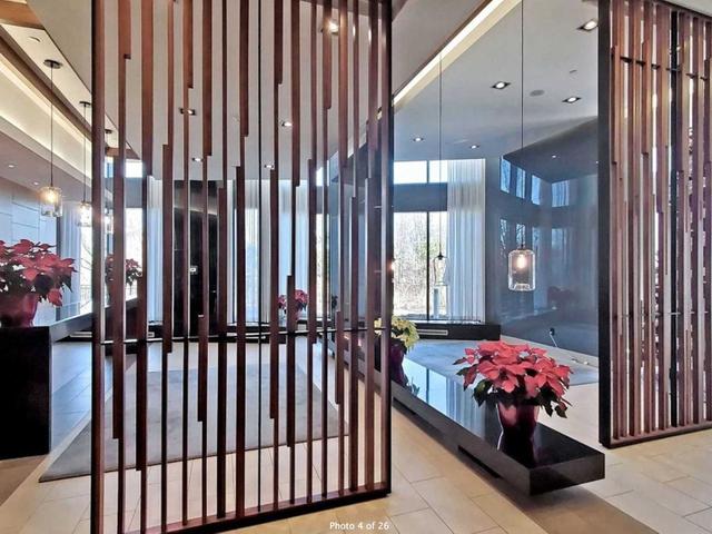 LPH12 - 160 Vanderhoof Ave