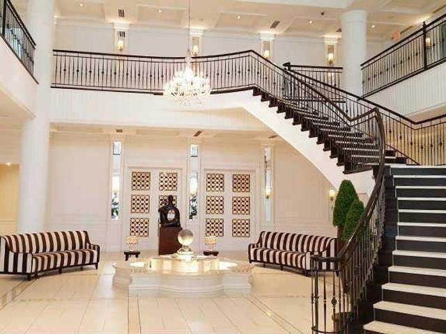 1408 - 15 Greenview Ave