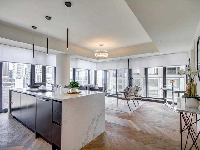 2602 - 200 Cumberland St