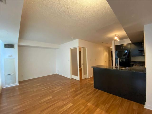 505 - 76 Shuter St E