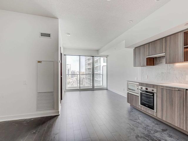 3307 - 19 Bathurst St