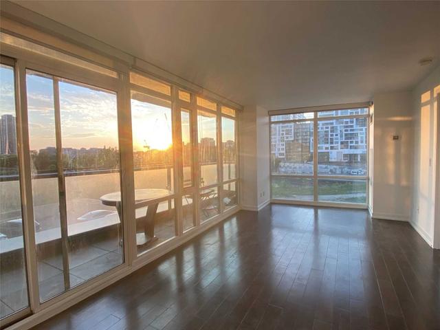 202 - 170 Fort York Blvd