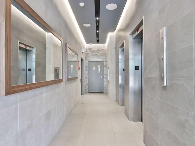 606 - 260 Queens Quay W