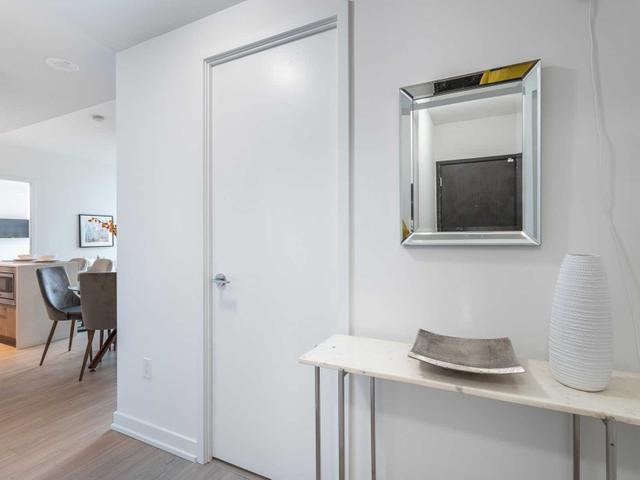 5002 - 1 Yorkville Ave