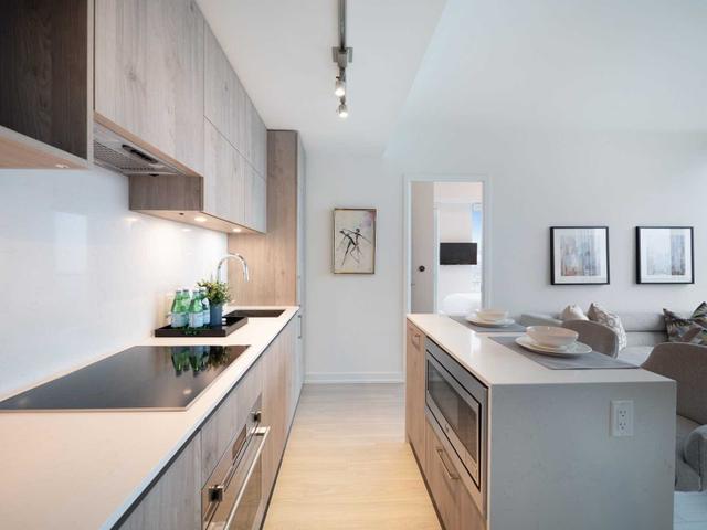 5002 - 1 Yorkville Ave