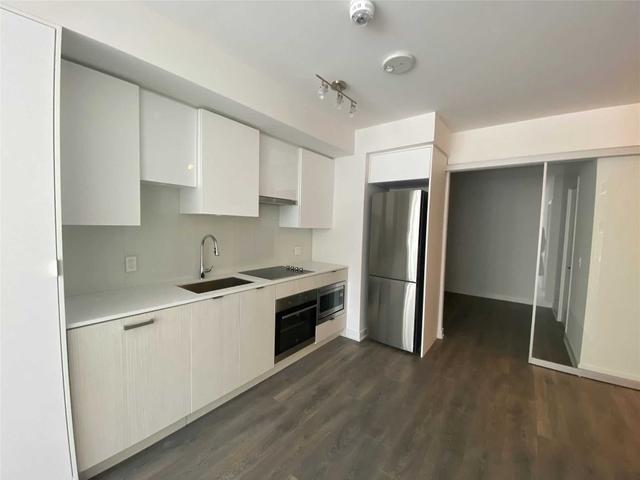 513 Nt - 99 Broadway Ave