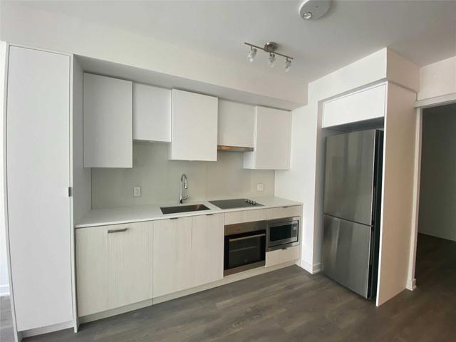 513 Nt - 99 Broadway Ave