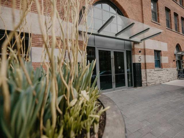 205 - 5 St Joseph St