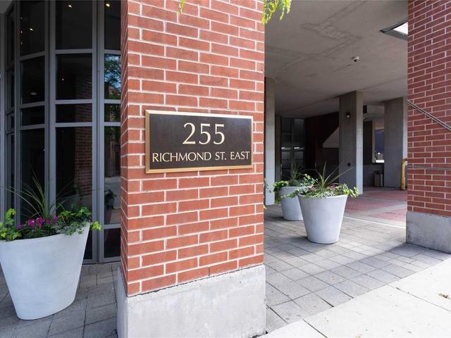 409 - 255 Richmond St