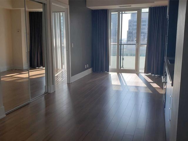 1801 - 300 Front St W