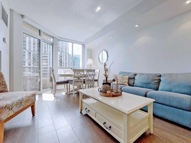 1523 - 80 Harrison Garden Blvd