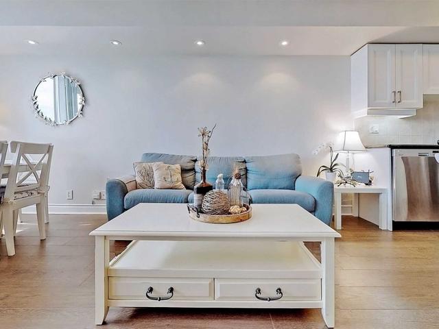 1523 - 80 Harrison Garden Blvd